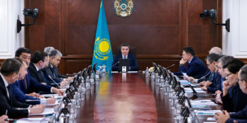 Олжас Бектенов провел заседание республиканского штаба по координации противопаводковых мероприятий