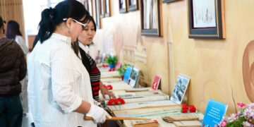 В области Абай прошла экспозиционная книжная выставка «Ерлік-елдің мұра, ұрпақтар ұран»