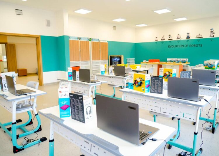 «Келешек мектептері»: более 200 тысяч сельских детей получат доступ к современной образовательной среде