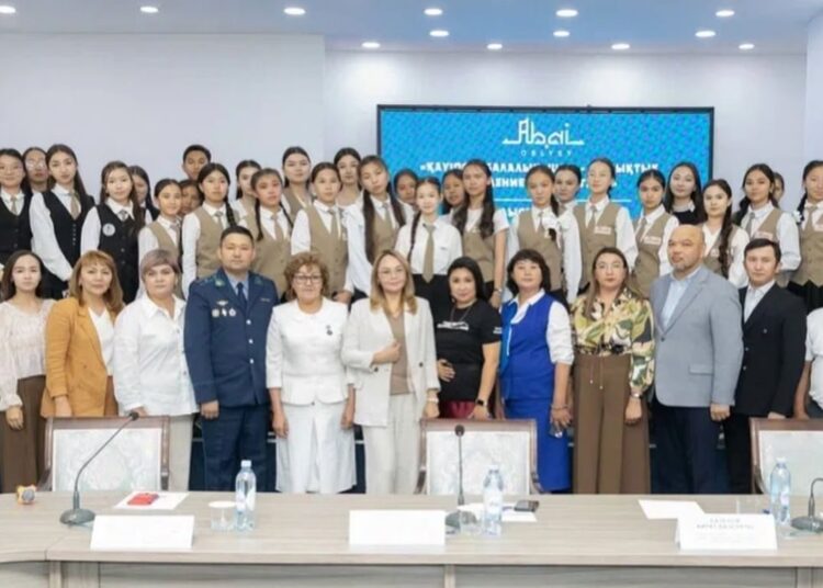 Открытый диалог ради будущего: в Семее прошёл форум «Безопасное детство – начало правовой культуры»