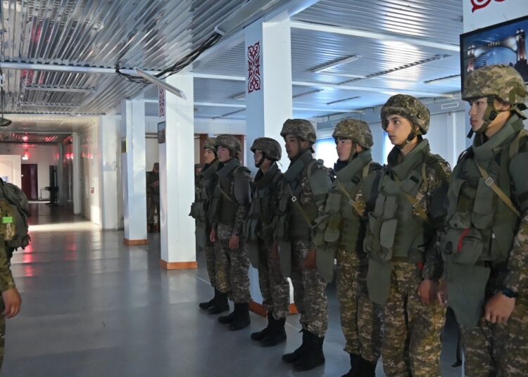 Воинские части Семея подняты по боевой тревоге