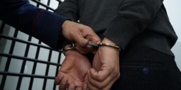 Попытка незаконного вывоза крупной суммы валюты пресечена на границе