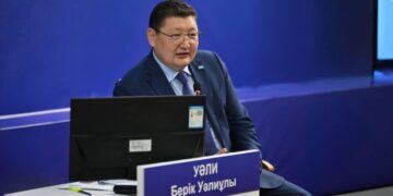 Аким Абайской области встретился с жителями Бескарагайского района: озвучены ключевые проекты и планы