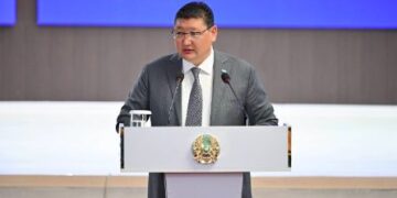 Аким области встретился с жителями Жарминского района