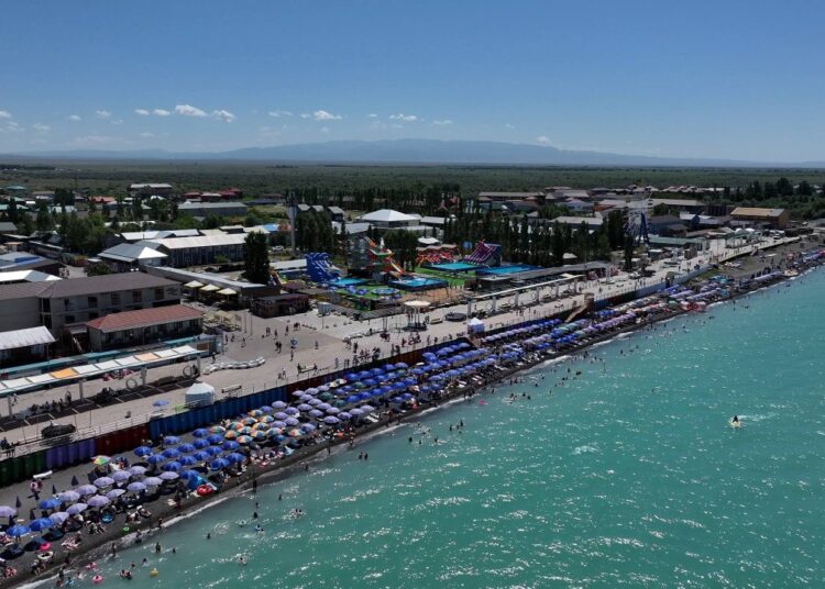 Заместитель акима области Абай находится на выезде в районе Мақаншы