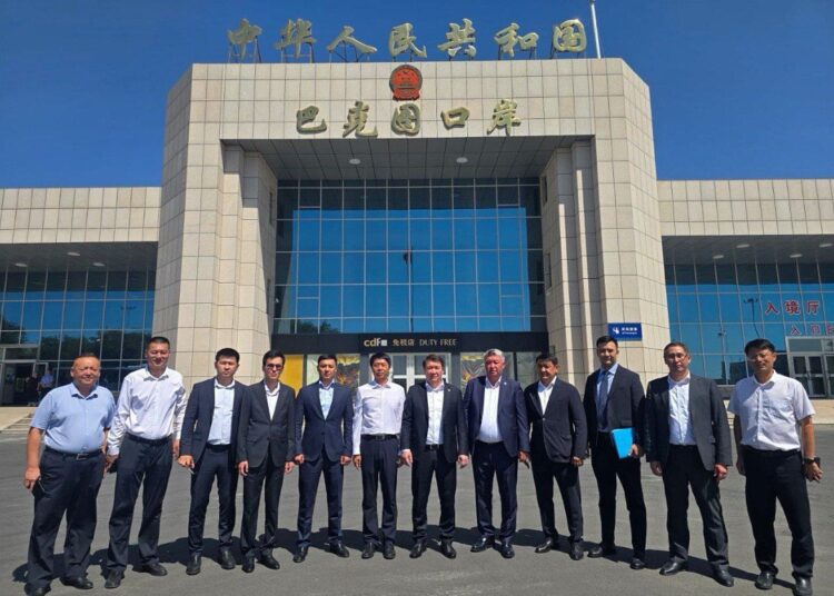 Казахстан и Китай запустят «Умную таможню» в Абайской области