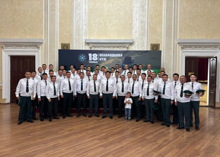 Праздничный концерт в Семее: дань уважения пограничникам