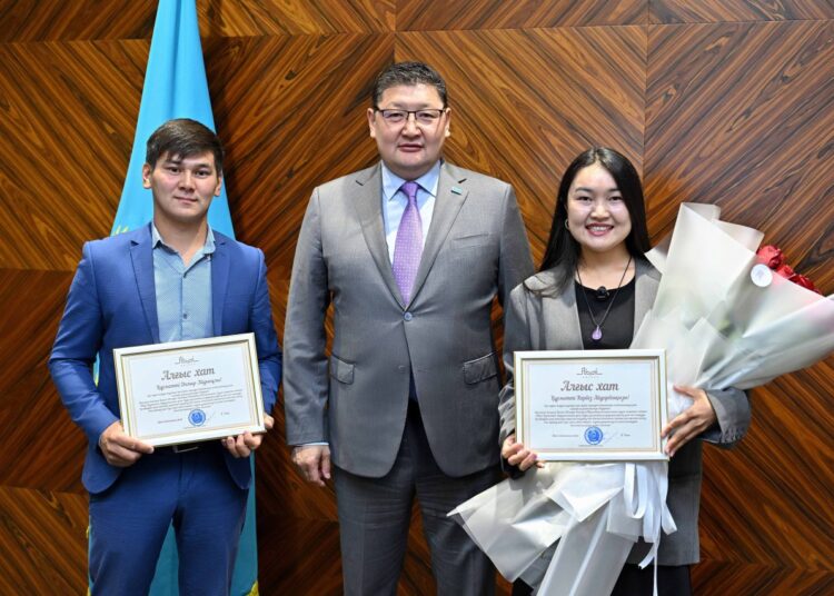 Аким области Абай встретился с экоактивистами