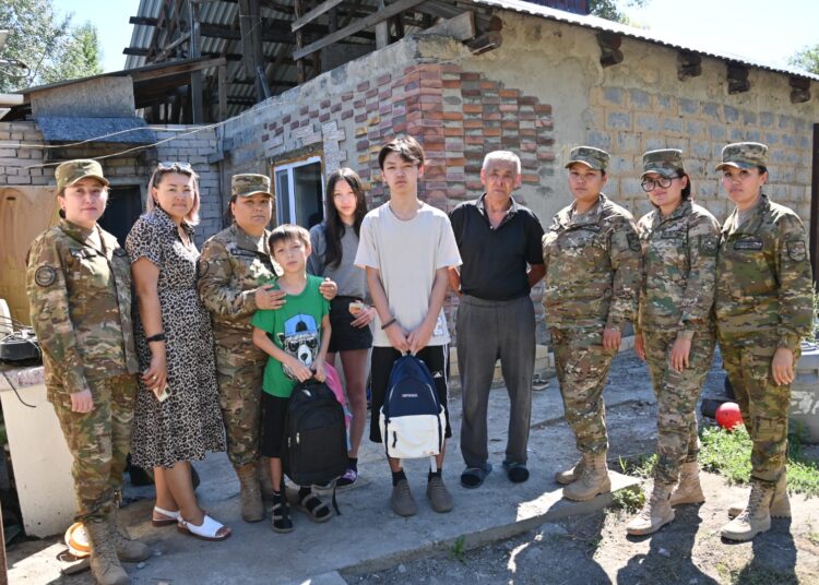 В Абайском гарнизоне оказана помощь в рамках республиканской акции  «Дорога в школу»