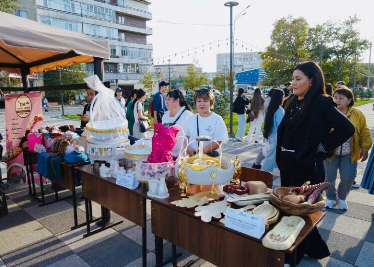 В области Абай в рамках Дня труда и Года рабочих профессий прошла областная ярмарка вакансий.