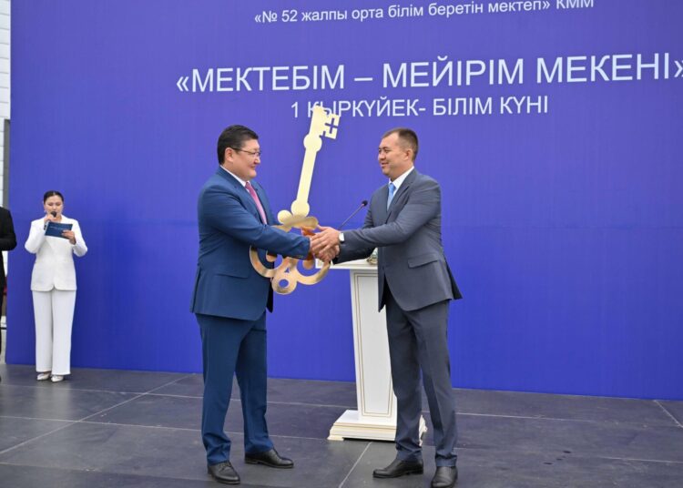 В Семее открылась новая школа на 600 мест