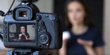 «Пора остановить этот цирк»: депутат призвал наказать блогеров, снимающих пранки