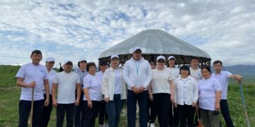 В Урджарском районе прошла экологическая акция «Чистый четверг» партии «AMANAT»