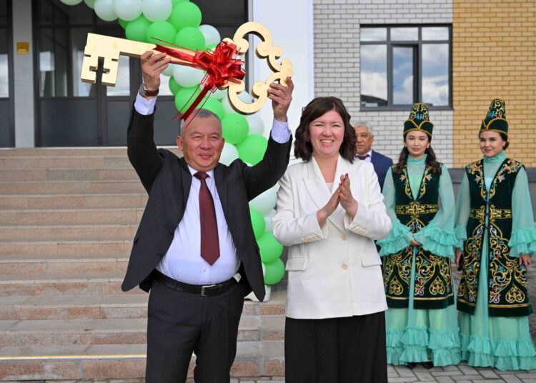 В Аягозе открылась современная школа на 600 мест