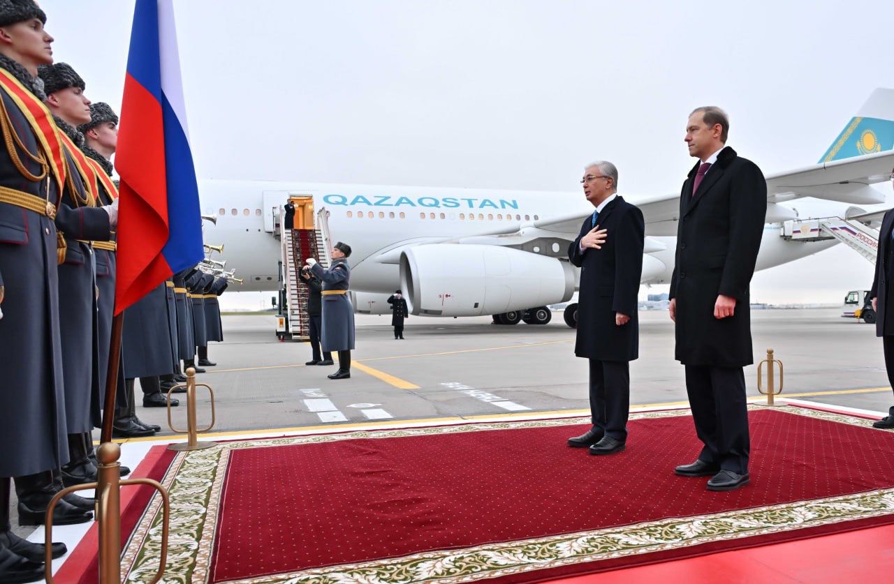 Президент Касым-Жомарт Токаев по приглашению Президента России Владимира Путина прибыл с государственным визитом в Москву