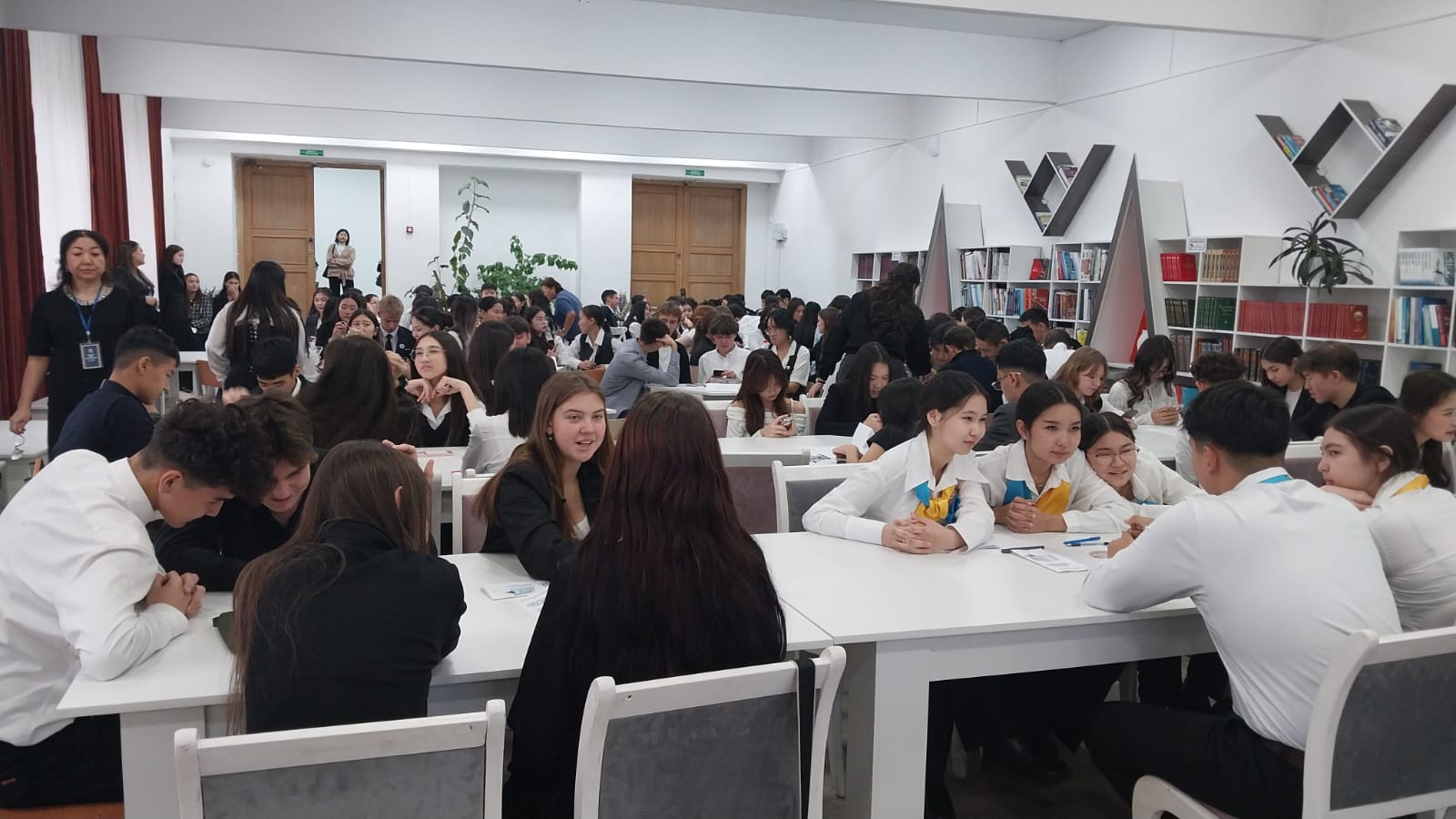 Олимпиада по финансовой грамотности в университете Шакарима: шаг в уверенное будущее