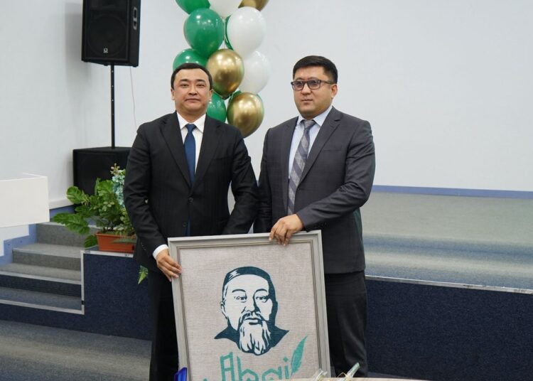 В Семее отметили 20 летие Центров обслуживания населения