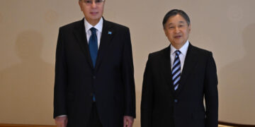 Глава государства провел встречу с Императором Японии Нарухито