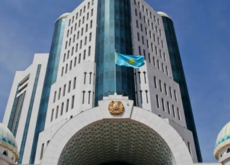 Сенат одобрил в первом чтении закон о запрете пропаганды ЛГБТ