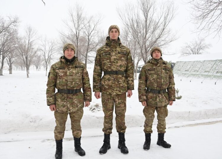 2 метра 10 сантиметров: самый высокий солдат Казахстана доказал, что рост — не преграда службе