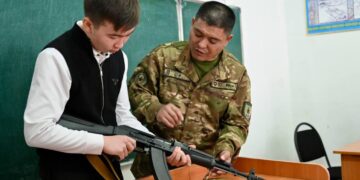 В Казахстане обновлены правила НВП: армия усиливает подготовку допризывников