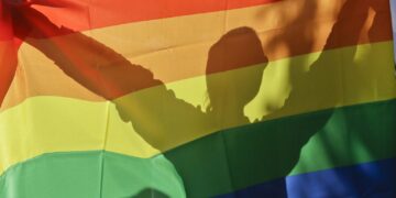 Запрет пропаганды ЛГБТ в Казахстане: какое решение приняли депутаты в первом чтении