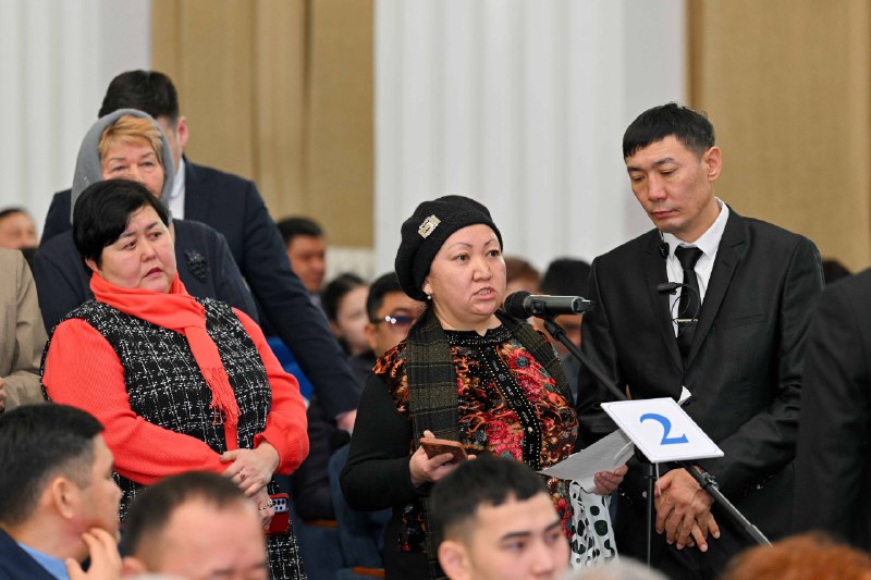 Аким области встретился с жителями города Семей