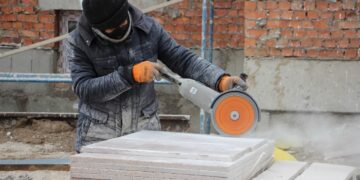 «Право на труд» вместо прежней «свободы труда» – известный юрист о поправках в Конституцию