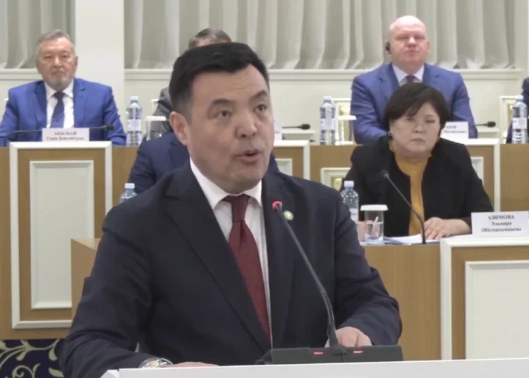 Считаем правильным рассмотреть вопрос о новой Конституции — Мади Мырзагараев