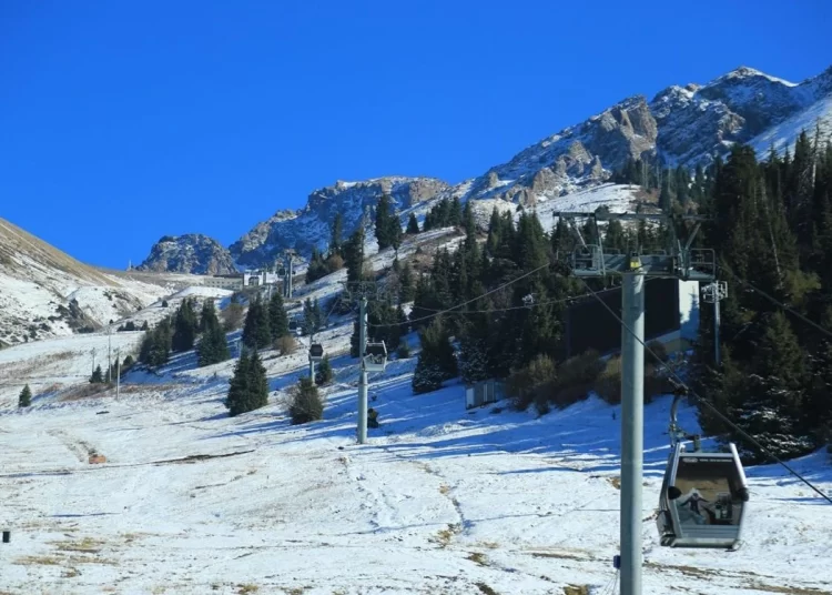Токаев раскритиковал экотуризм в горах Алматы: Дальше презентаций дело не идет