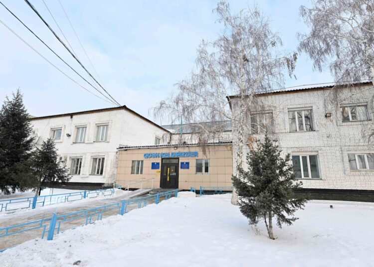 Аким области посетил лицей для одаренных детей в Семее