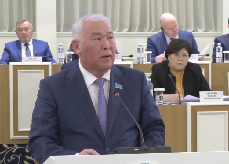 Депутат выступил за переименование референдума в Конституции