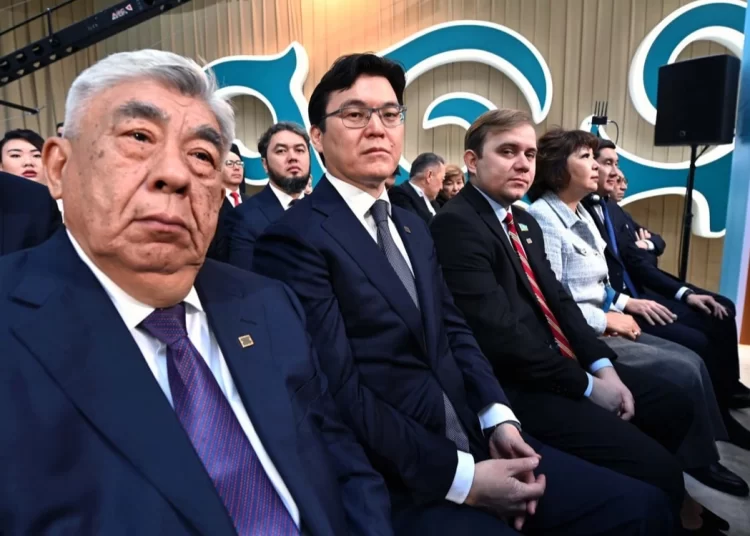 Президент Казахстана поддержал сохранение пятипроцентного порога для партий