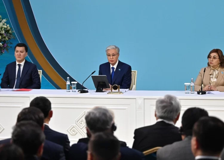 Цифровизация и искусственный интеллект формируют новую реальность — Президент