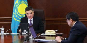 Правительство выявило множество нарушений в финансировании медорганизаций: Олжас Бектенов поручил передать ФСМС в Минфин