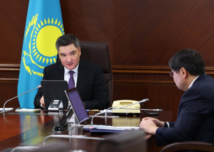 Правительство выявило множество нарушений в финансировании медорганизаций: Олжас Бектенов поручил передать ФСМС в Минфин