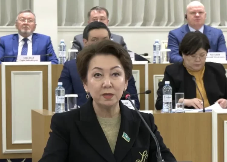 Дания Еспаева предложила обобщить предлагаемые изменения в проекте Новой Конституции Казахстана