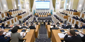 Народ предложили сделать носителем суверенитета – Конституционная комиссия