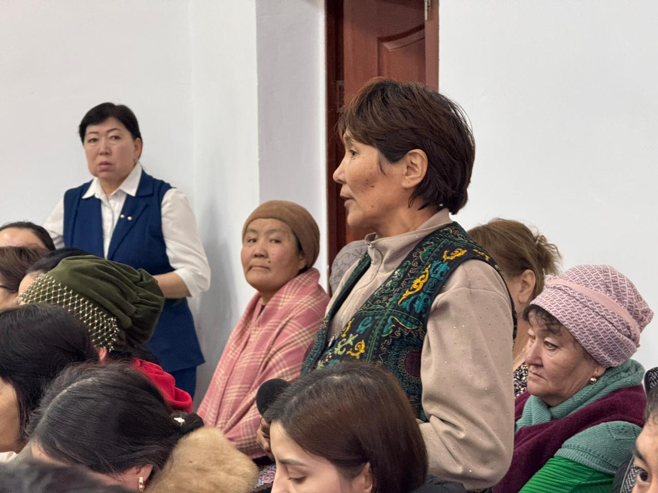 Депутат Мажилиса посетил социальные объекты в селах Абайской области