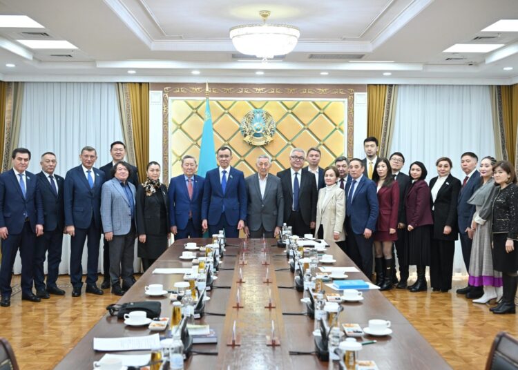 ПОЛИТИЧЕСКАЯ МОДЕРНИЗАЦИЯ И НОВАЯ КОНСТИТУЦИОННАЯ МОДЕЛЬ: ЗАСЕДАНИЕ ДИАЛОГОВОЙ ПЛОЩАДКИ «ҰЛТТЫҚ МҮДДЕ» ПРОШЛО В СЕНАТЕ