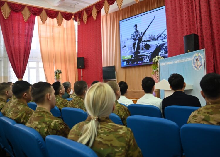В Абайском гарнизоне прошёл поучительный вечер, посвящённый патриотическому воспитанию