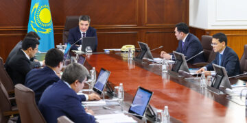 Олжас Бектенов провел совещание по вопросам исполнения поручений Президента в рамках проекта «Долина ЦОДов»