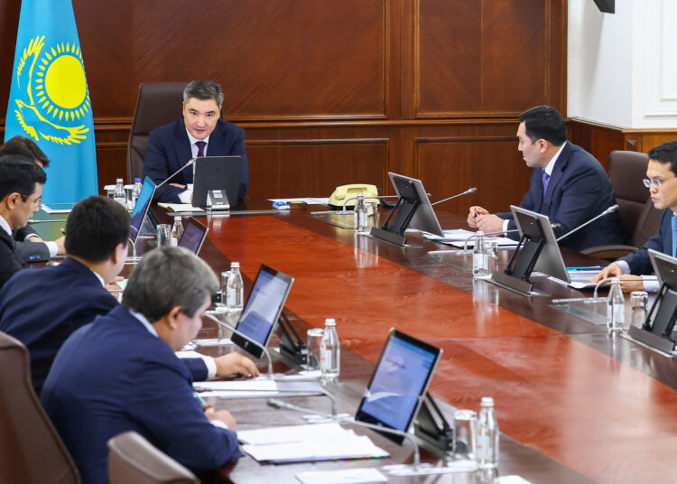 Олжас Бектенов провел совещание по вопросам исполнения поручений Президента в рамках проекта «Долина ЦОДов»