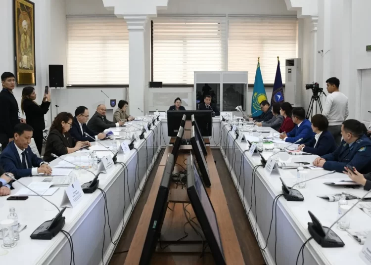 В КазНУ прошли академические слушания с участием депутатов Парламента