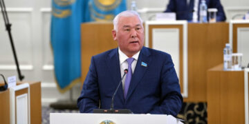 Депутат разъяснил изменения в Конституции о приоритете международных договоров