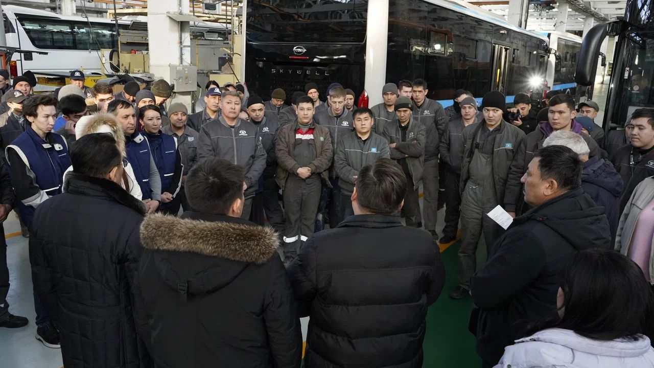 В ОБЛАСТИ АБАЙ РЕГИОНАЛЬНАЯ КОАЛИЦИЯ ПРОВЕЛА ВСТРЕЧУ С ТРУДОВЫМ КОЛЛЕКТИВОМ