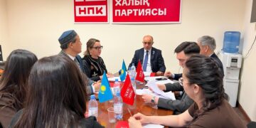 Фракция НПК обсудила проект новой Конституции Казахстана