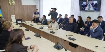 В МАСЛИХАТЕ ОБЛАСТИ АБАЙ ОБСУДИЛИ ПРОЕКТ НОВОЙ КОНСТИТУЦИИ