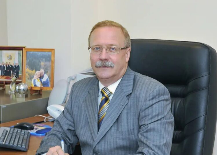 В проекте новой Конституции предложили закрепить разграничение прав гражданина и прав человека