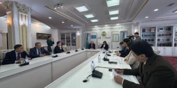 Проект новой Конституции получил поддержку на круглом столе Клуба главных редакторов